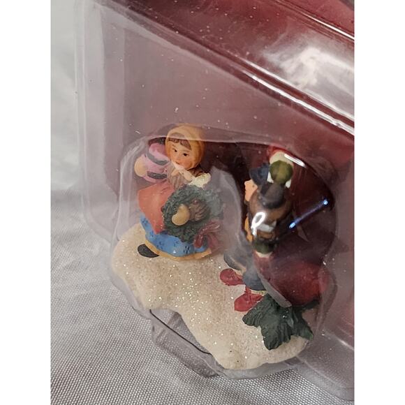 Holiday Time Christmas Village Collectibles 0’well Holiday Figures Man Woman - Picture 2 of 4